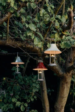 Hay Mousqueton Tragbare Tischleuchte 30,5cm 15 Hay Mousqueton Tragbare Tischleuchte 30,5cm -Hay 579401 01 44 EnvironmentImage bd43ebaeb3